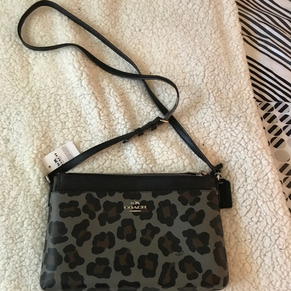 Coach Handbags - Brand new coach crossbody purse